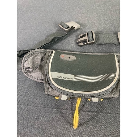 Runner's World Fanny Pack Running Belt Waist Bag Jogging Gear Accessory Black - Picture 3 of 10